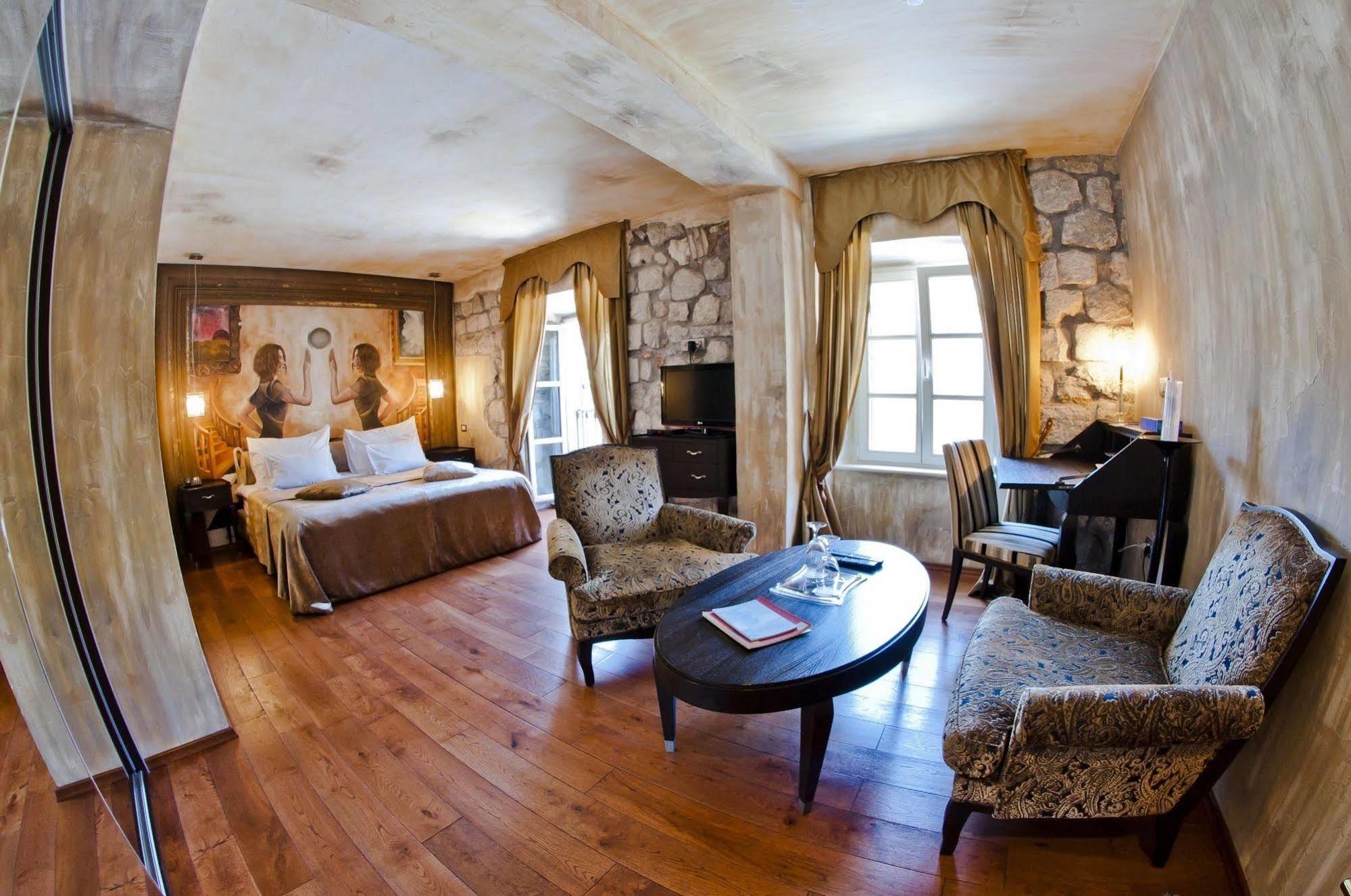 Boutique Hotel Astoria Kotor Buitenkant foto