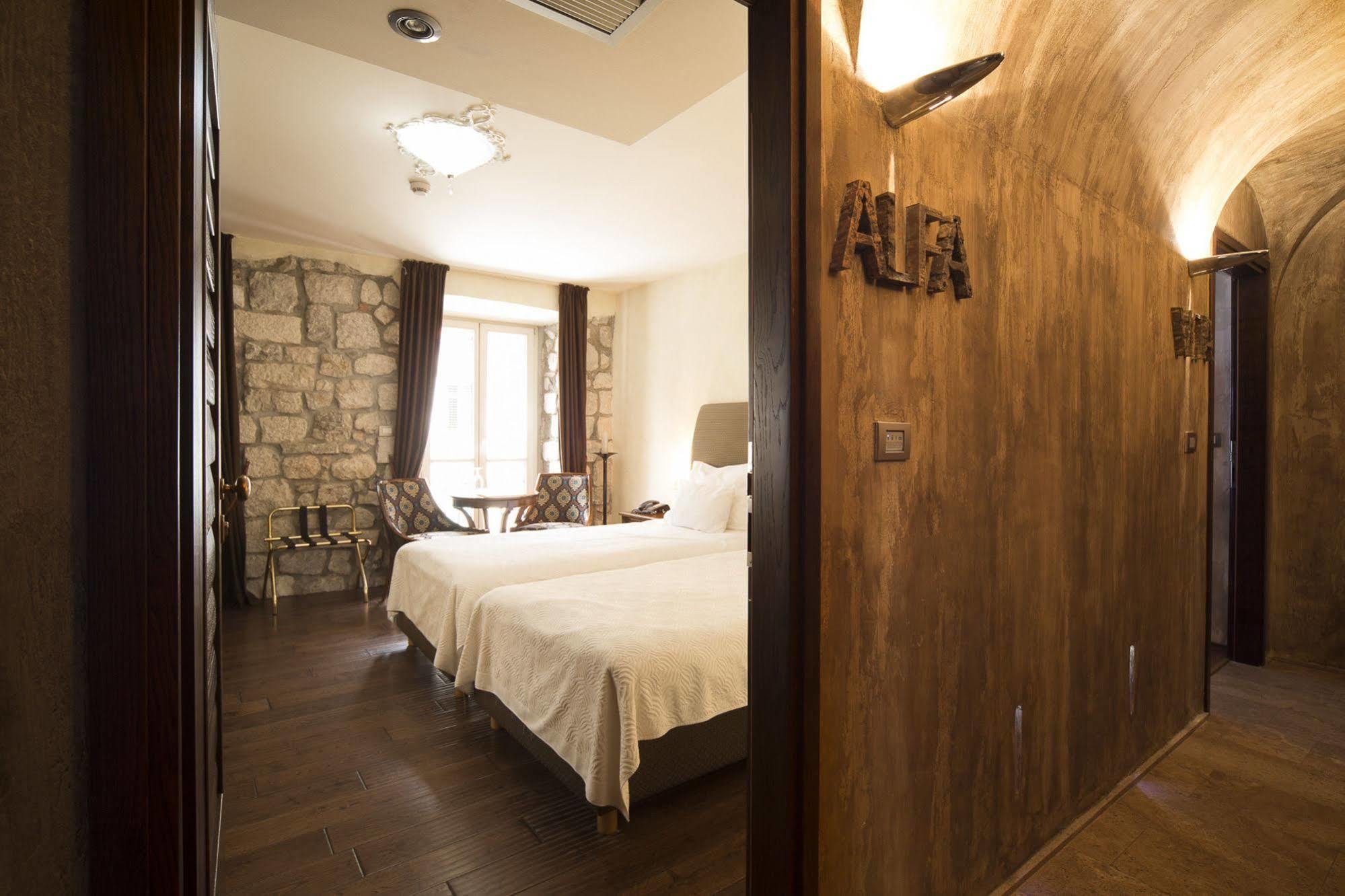 Boutique Hotel Astoria Kotor Buitenkant foto