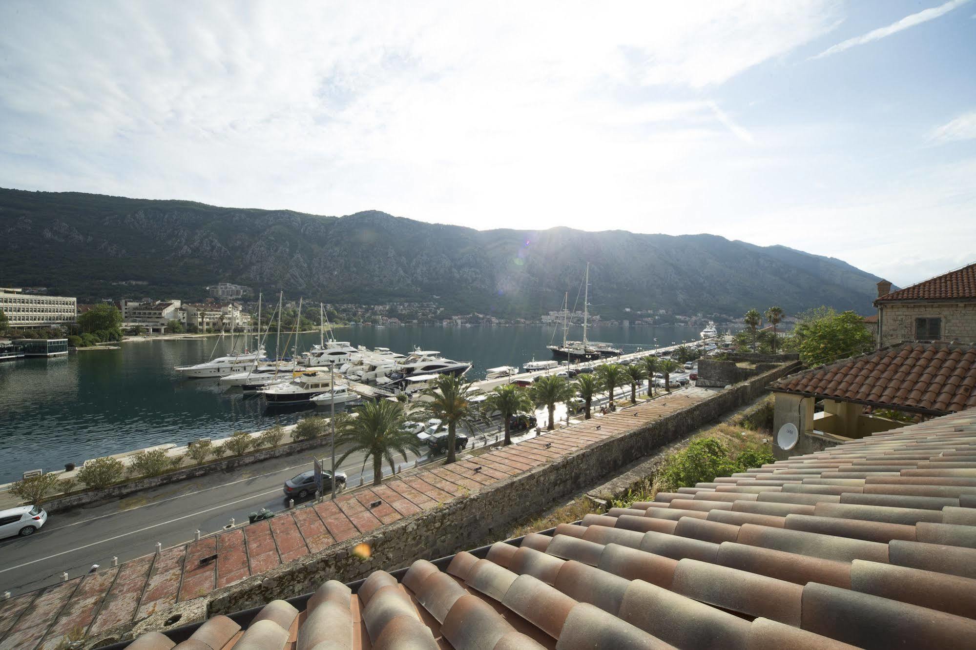 Boutique Hotel Astoria Kotor Buitenkant foto